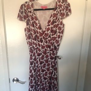 Betsy Johnson midi wrap dress